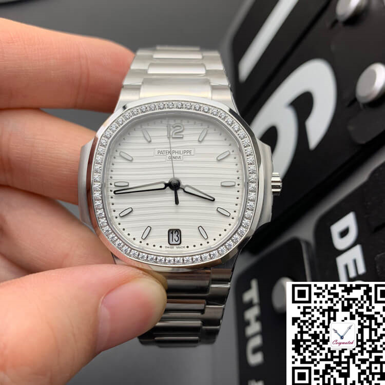PATEK PHILIPPE NAUTILUS 7118/1200A-010 3K FACTORY DIAMOND-SET BEZEL 3K FACTORY DIAMOND-SET BEZEL