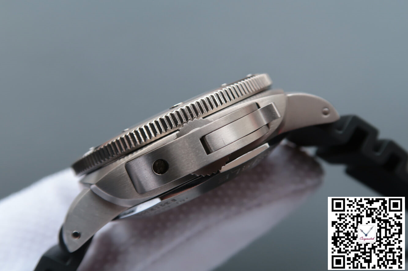 PANERAI LUMINOR PAM00719 VS FACTORY TITANIUM CASE PANERAI LUMINOR PAM00719 VS FACTORY