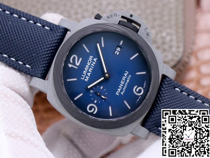 PANERAI LUMINOR PAM1663 VS FACTORY CARBON FIBER CASE PANERAI LUMINOR PAM1663 VS FACTORY