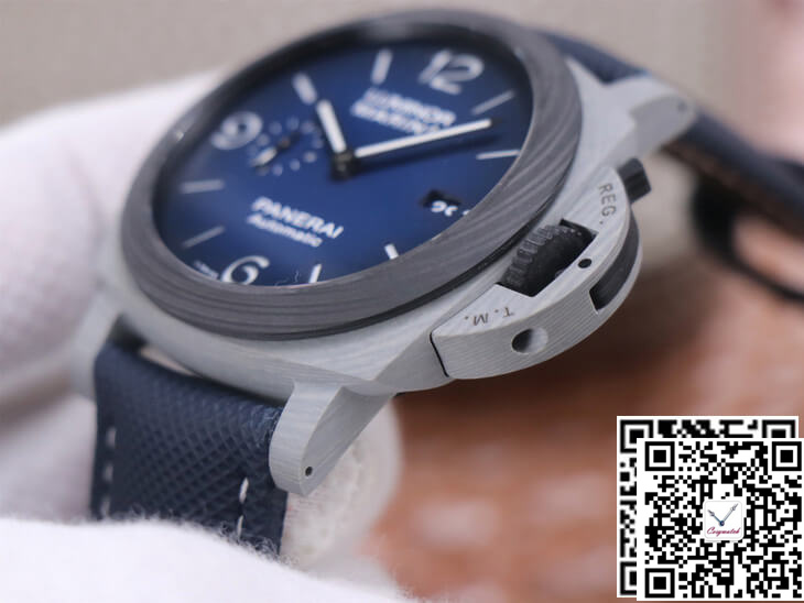 PANERAI LUMINOR PAM1663 VS FACTORY CARBON FIBER CASE PANERAI LUMINOR PAM1663 VS FACTORY