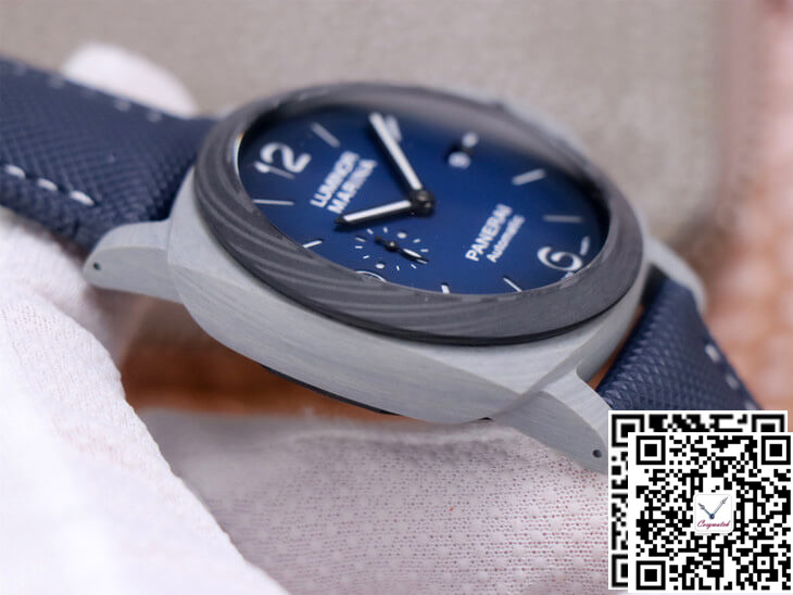 PANERAI LUMINOR PAM1663 VS FACTORY CARBON FIBER CASE PANERAI LUMINOR PAM1663 VS FACTORY