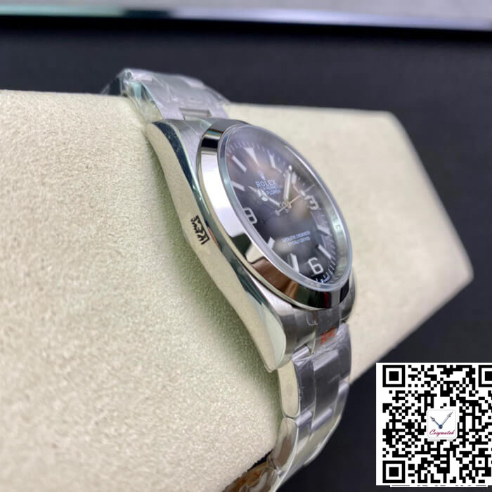 EW FACTORY BLACK DIAL