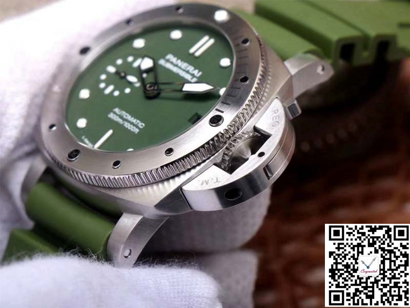 PANERAI SUBMERSIBLE VERDE MILITARE