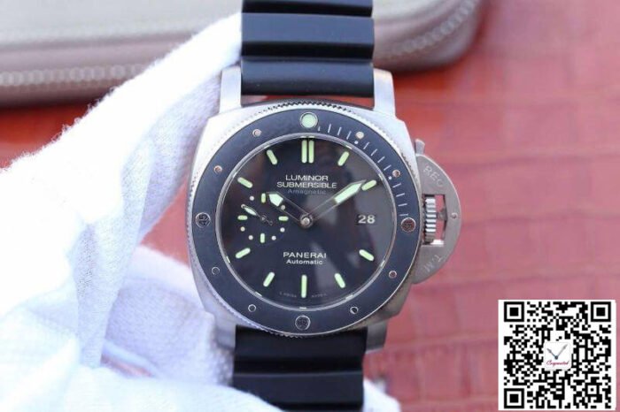 PANERAI LUMINOR SUBMERSIBLE