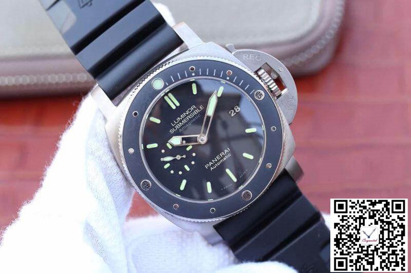 PANERAI LUMINOR SUBMERSIBLE