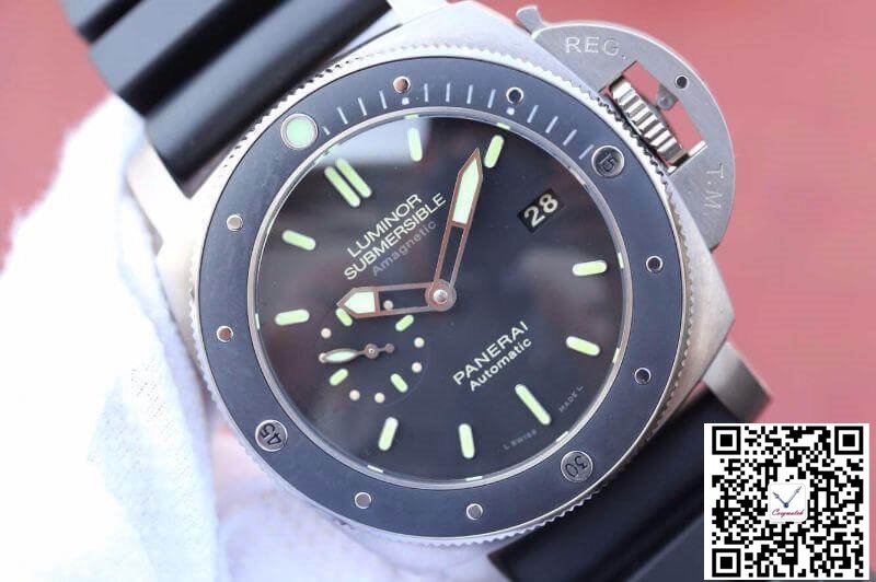 PANERAI LUMINOR SUBMERSIBLE