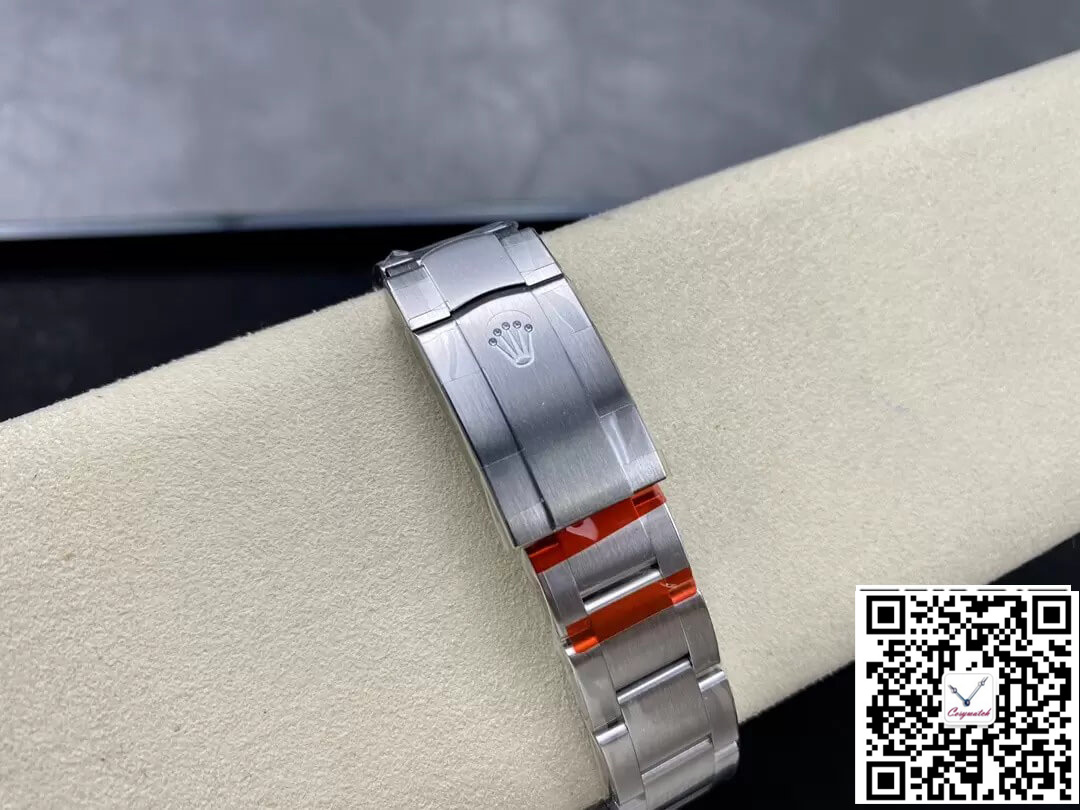 ROLEX OYSTER PERPETUAL M124300