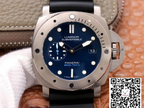 Panerai Submersible PAM00692 VS Factory Blue Dial