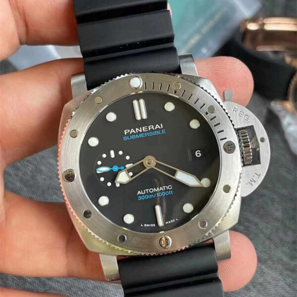 Panerai Submersible 44mm VS Factory Super Clone