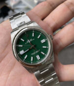 Rolex Oyster Perpetual 134300-0004 VS Factory 41mm Green Dial Super Clone - Image 2