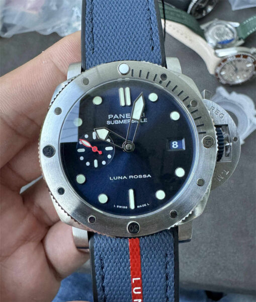Panerai Submersible 9010 47mm VS Factory 1:1 Super Clone