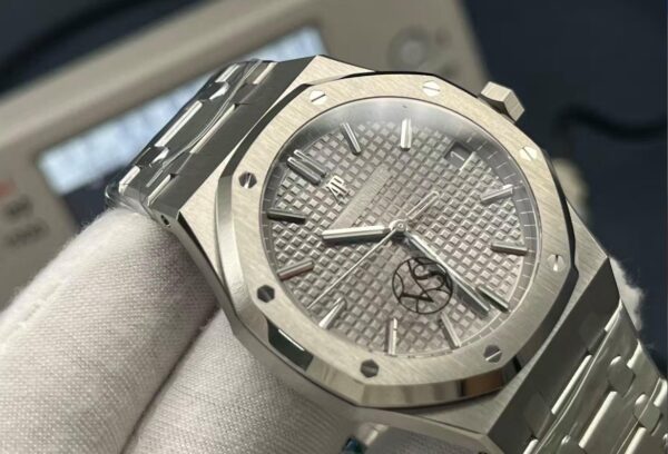 Audemars Piguet Royal Oak 15500 VS Factory 41mm Grey Dial Super Clone