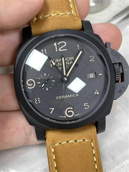 Panerai Submersible 9001 44mm VS Factory