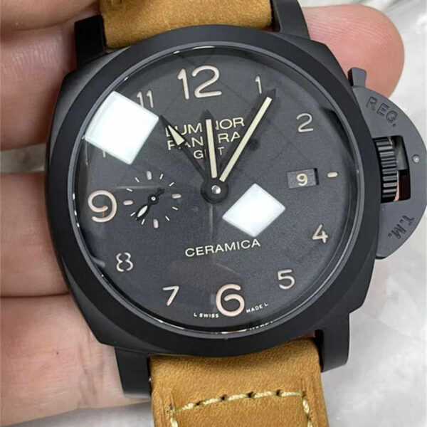 Panerai Submersible 9001 44mm VS Factory
