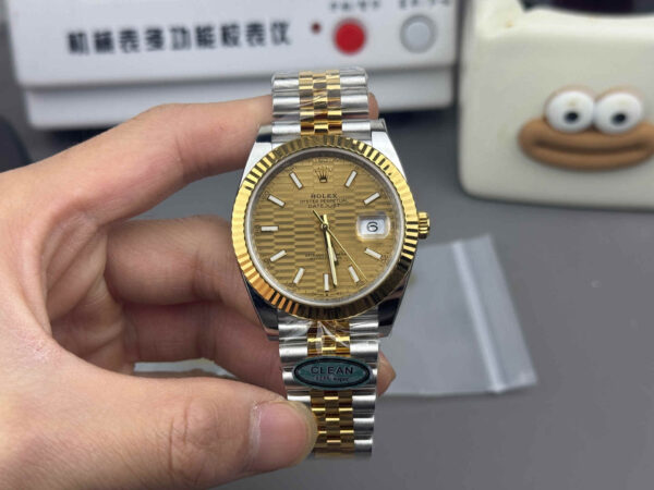 Clean Factory Rolex Datejust 126333-0022