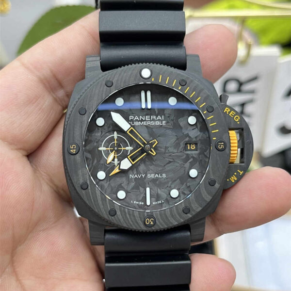 Panerai Submersible 44mm Carbon Dial VS Factory Top Clone