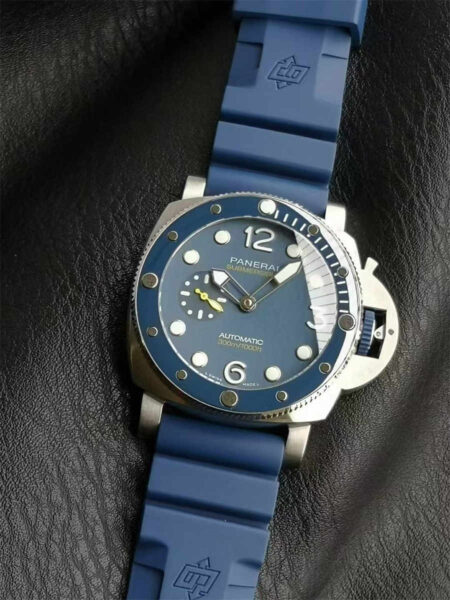 Panerai Submersible 44mm VS Factory 1:1 Super Clone