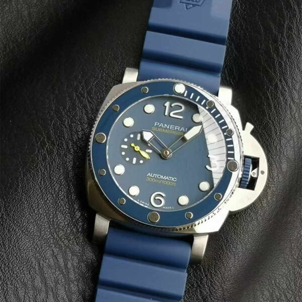 Panerai Submersible 44mm VS Factory 1:1 Super Clone