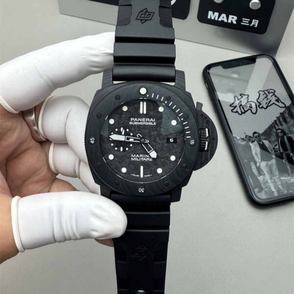 Panerai Submersible 9000 VS Factory 47mm Super Clone