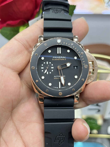 Panerai Submersible VS Factory 42mm Super Clone