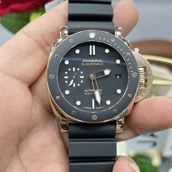 Panerai Submersible VS Factory 42mm Super Clone