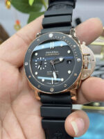 Panerai Submersible VS Factory 42mm Super Clone - Image 2