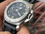 Panerai Submersible 44mm VS Factory Super Clone - Image 5