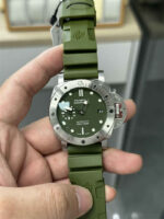Panerai Submersible VS Factory 42mm Super Clone