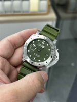 Panerai Submersible VS Factory 42mm Super Clone - Image 4
