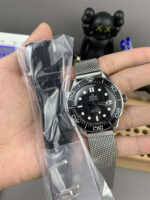 Omega Seamaster 42mm Black Dial VS Factory Super Clone - Image 9