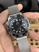 Omega Seamaster 42mm Black Dial VS Factory Super Clone - Image 2