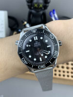 Omega Seamaster 42mm Black Dial VS Factory Super Clone - Image 8