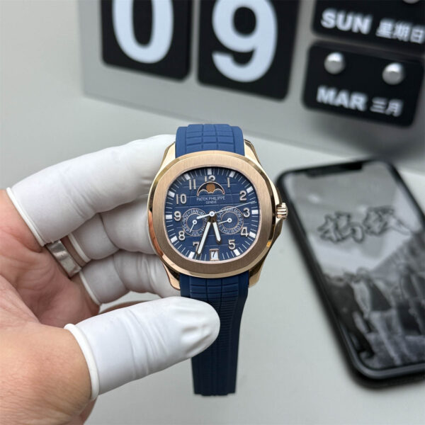 Patek Philippe Aquanaut 5261R-001 39.9mm Blue Dial Super Clone