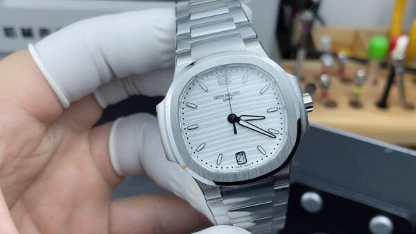 Patek Philippe Nautilus 7118 3K Factory White Dial 35.2mm Super Clone