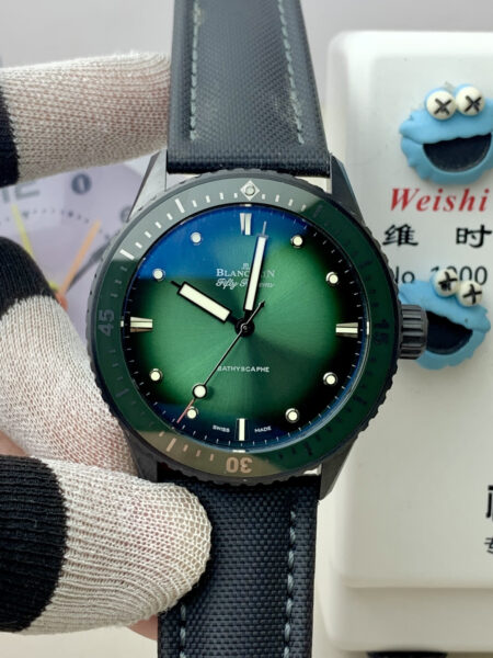 Blancpain Grey Dial Men's Ceramic Ceramic. Case Feel