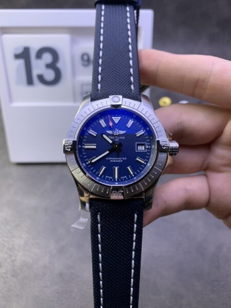 Breitling Avenger