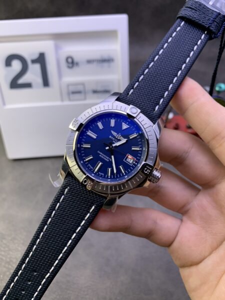 Breitling Avenger