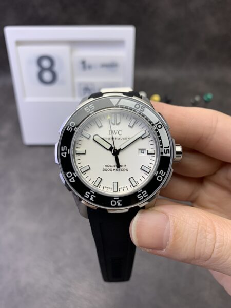 IWC Shipping