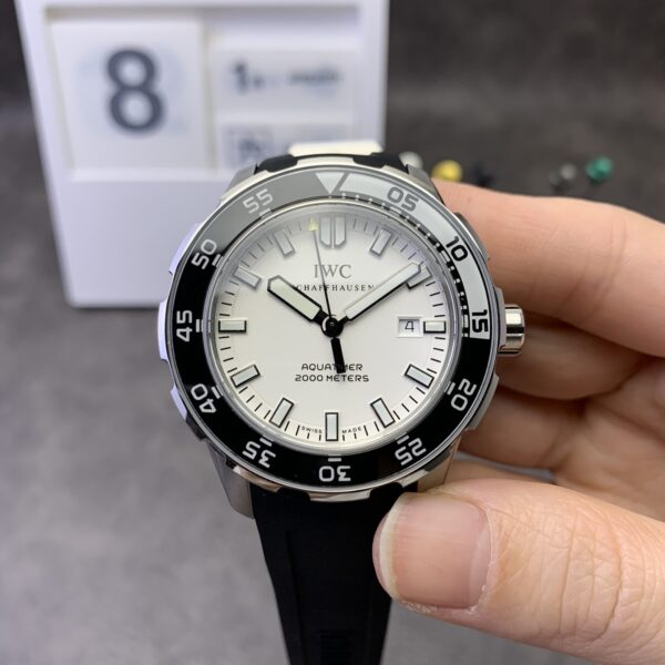 IWC Shipping