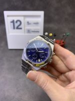 Vacheron Constantin Overseas - Image 6