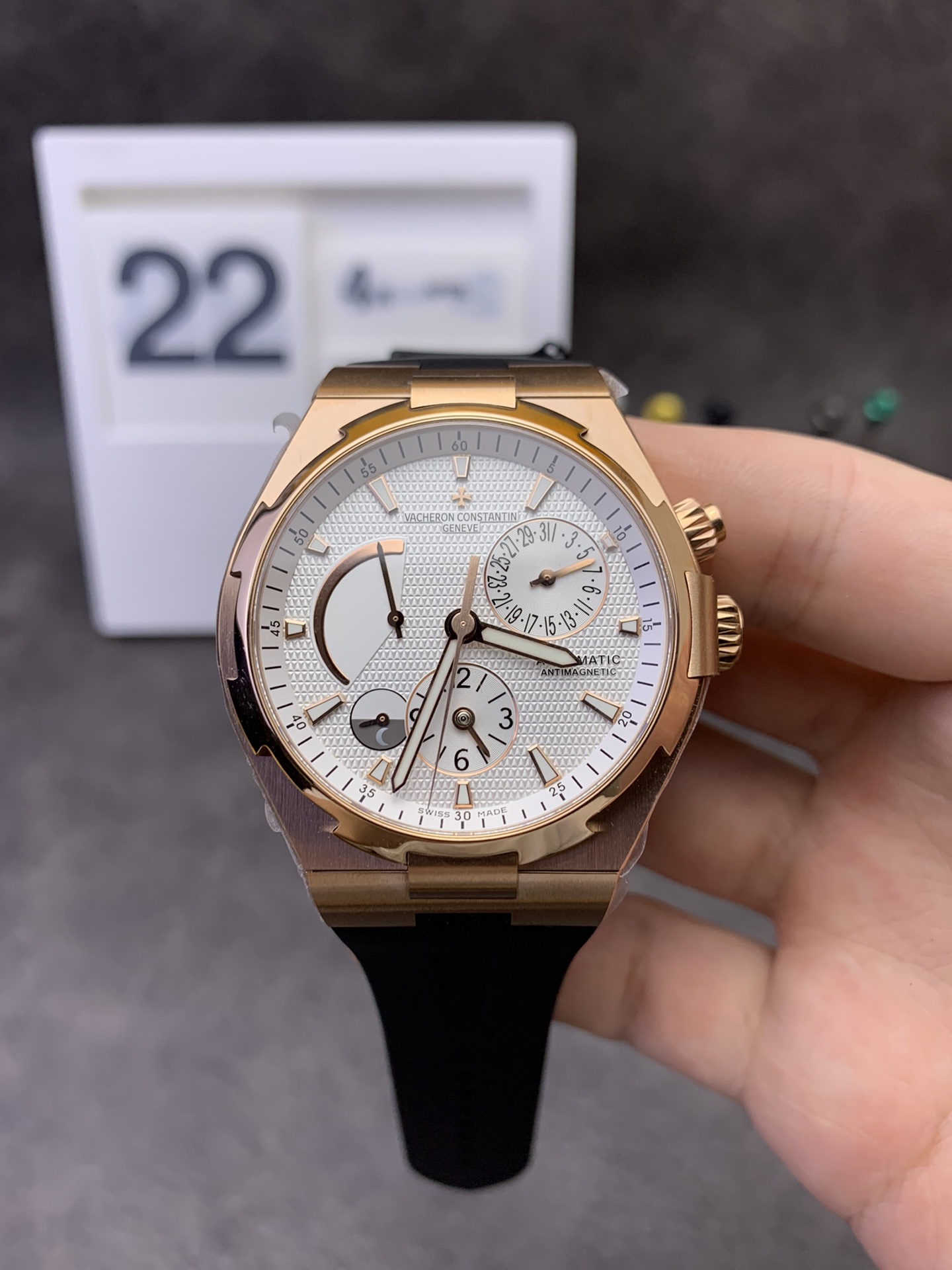 i1650555871_9641_0 Vacheron Constantin Overseas - Image 1