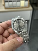 Vacheron Constantin Overseas - Image 2