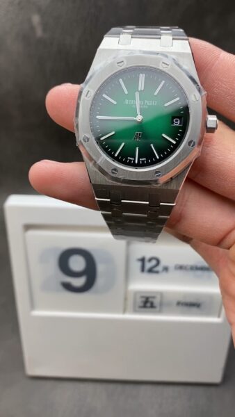 Audemars Piguet AP15203 Shipping