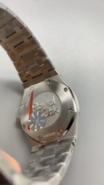 Audemars Piguet 33mm V7f Quartz H83331 - Image 3