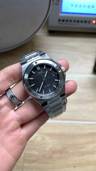 V7 Factory IWC Ingenieur 40mm