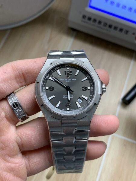 Vacheron Constantin Overseas