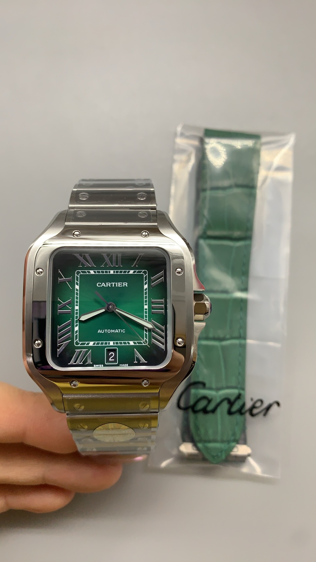 i1749051731649_4175_0_0 Cartier Santos 40mm - Image 1