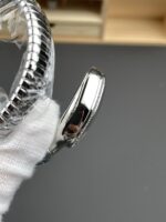 Bvlgari Diamond Bezel Quartz Shipping - Image 5