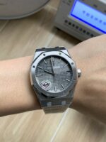 Audemars Piguet Royal Oak - Image 6