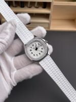 Patek Philippe Aquanaut 35.6mm - Image 8